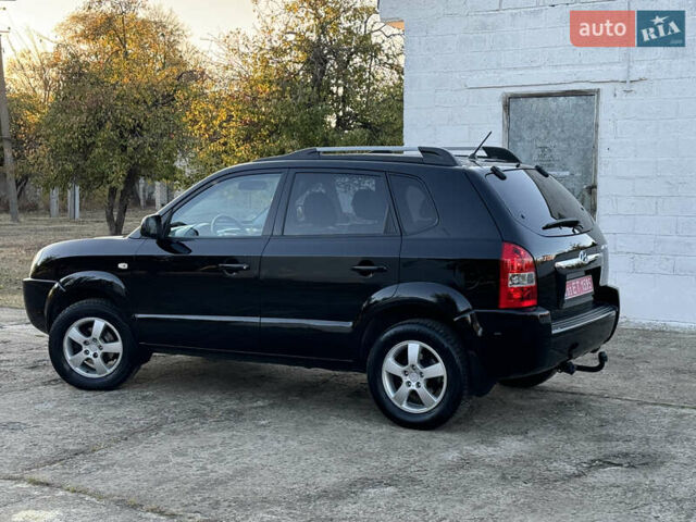 Хендай Туксон, объемом двигателя 2 л и пробегом 245 тыс. км за 7900 $, фото 17 на Automoto.ua