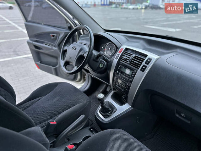 Хендай Туксон, объемом двигателя 0 л и пробегом 200 тыс. км за 7700 $, фото 37 на Automoto.ua