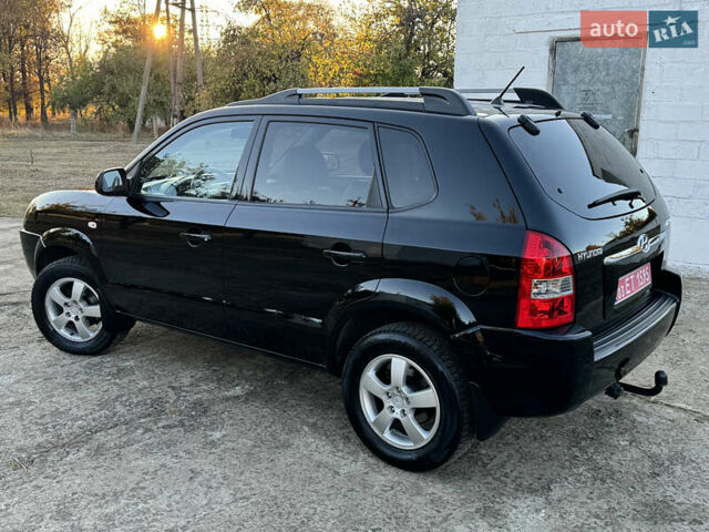 Хендай Туксон, объемом двигателя 2 л и пробегом 245 тыс. км за 7900 $, фото 7 на Automoto.ua