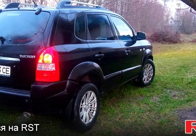 Хендай Туксон, объемом двигателя 2 л и пробегом 179 тыс. км за 8300 $, фото 5 на Automoto.ua