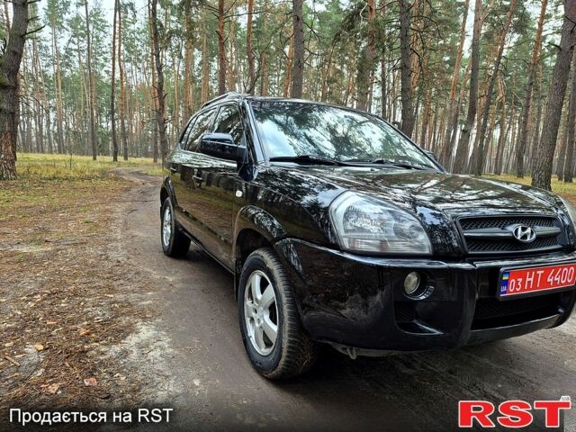 Хендай Туксон, объемом двигателя 2 л и пробегом 198 тыс. км за 7800 $, фото 1 на Automoto.ua