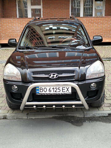 Хендай Туксон, объемом двигателя 1.99 л и пробегом 292 тыс. км за 8500 $, фото 1 на Automoto.ua