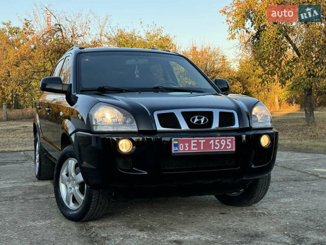 Хендай Туксон, объемом двигателя 2 л и пробегом 245 тыс. км за 7900 $, фото 2 на Automoto.ua