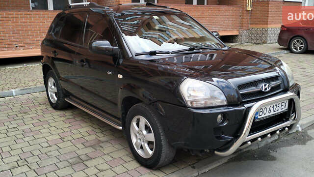 Хендай Туксон, объемом двигателя 1.99 л и пробегом 292 тыс. км за 8500 $, фото 2 на Automoto.ua