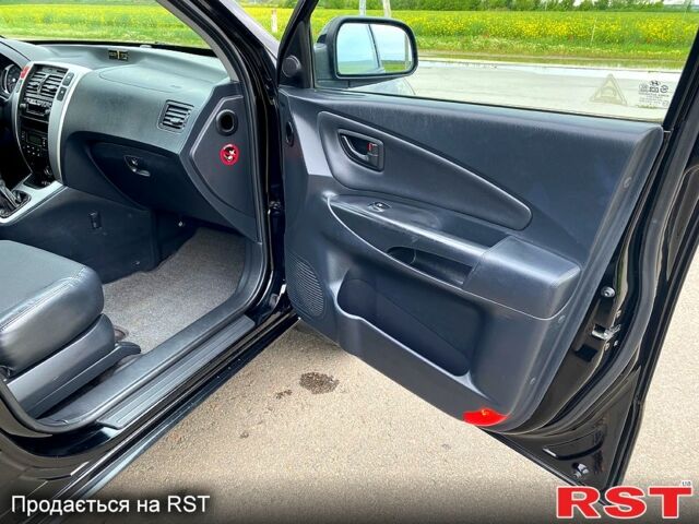 Хендай Туксон, объемом двигателя 2 л и пробегом 196 тыс. км за 7850 $, фото 5 на Automoto.ua
