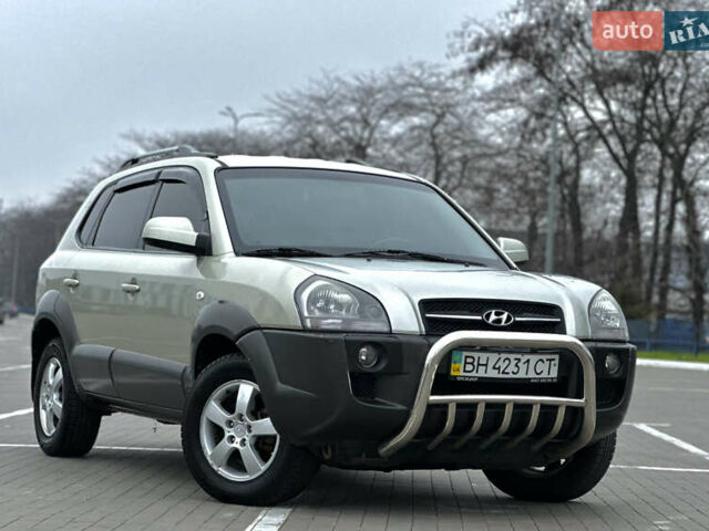 Хендай Туксон, объемом двигателя 0 л и пробегом 200 тыс. км за 7700 $, фото 5 на Automoto.ua