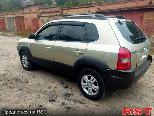 Хендай Туксон, объемом двигателя 2 л и пробегом 209 тыс. км за 8500 $, фото 1 на Automoto.ua