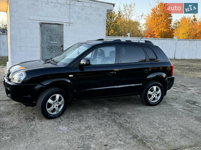 Хендай Туксон, объемом двигателя 2 л и пробегом 245 тыс. км за 7900 $, фото 6 на Automoto.ua