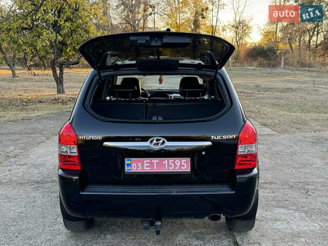 Хендай Туксон, объемом двигателя 2 л и пробегом 245 тыс. км за 7900 $, фото 20 на Automoto.ua