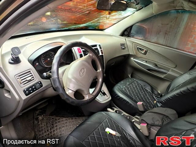 Хендай Туксон 2007 у Ромнах на Automoto.ua Хендай Туксон, об'ємом двигуна 2 л та пробігом 257 тис. км за 1999 $, фото 1 на Automoto.ua