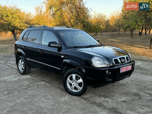 Хендай Туксон, объемом двигателя 2 л и пробегом 245 тыс. км за 7900 $, фото 12 на Automoto.ua