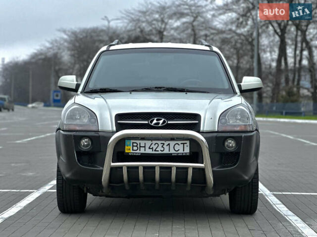 Хендай Туксон, объемом двигателя 0 л и пробегом 200 тыс. км за 7700 $, фото 15 на Automoto.ua