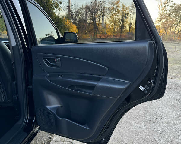 Хендай Туксон, объемом двигателя 2 л и пробегом 245 тыс. км за 7900 $, фото 39 на Automoto.ua