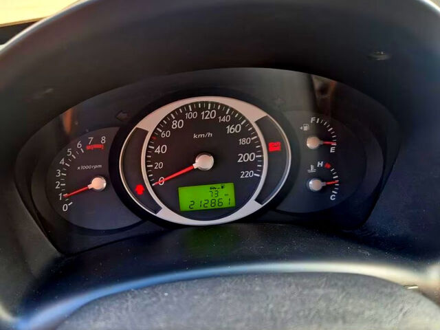 Хендай Туксон, об'ємом двигуна 2 л та пробігом 212 тис. км за 7995 $, фото 12 на Automoto.ua