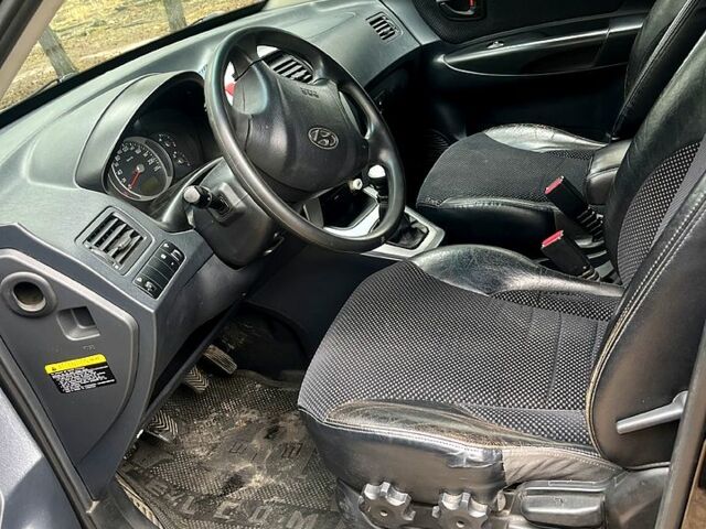 Хендай Туксон, об'ємом двигуна 2 л та пробігом 0 тис. км за 7400 $, фото 3 на Automoto.ua