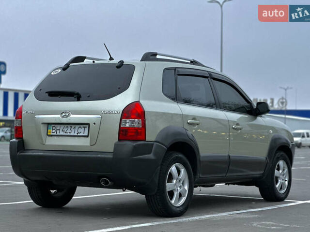 Хендай Туксон, объемом двигателя 0 л и пробегом 200 тыс. км за 7700 $, фото 21 на Automoto.ua