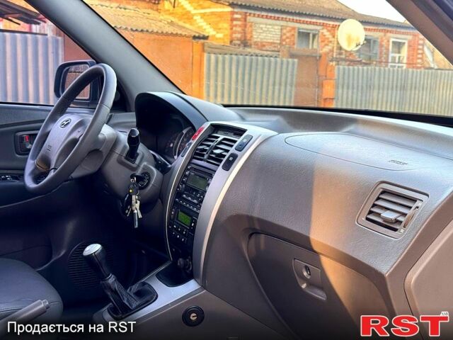 Хендай Туксон, объемом двигателя 20 л и пробегом 164 тыс. км за 7750 $, фото 12 на Automoto.ua