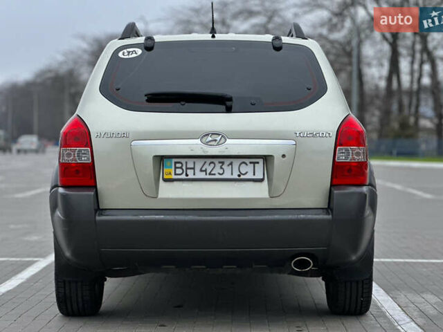 Хендай Туксон, объемом двигателя 0 л и пробегом 200 тыс. км за 7700 $, фото 19 на Automoto.ua