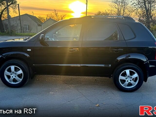 Хендай Туксон, объемом двигателя 2 л и пробегом 180 тыс. км за 8000 $, фото 3 на Automoto.ua