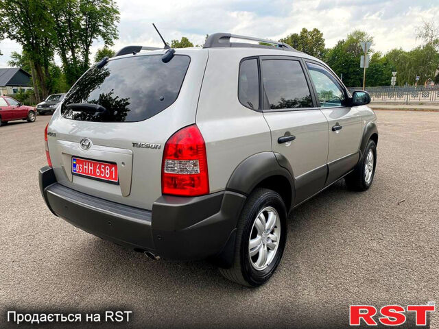 Хендай Туксон, об'ємом двигуна 2 л та пробігом 204 тис. км за 8000 $, фото 4 на Automoto.ua