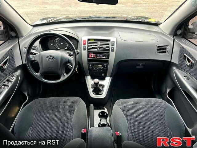 Хендай Туксон, об'ємом двигуна 2 л та пробігом 203 тис. км за 8100 $, фото 6 на Automoto.ua