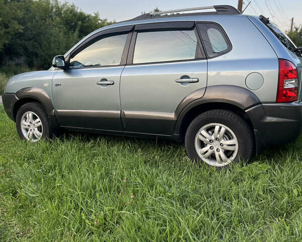 Хендай Туксон, объемом двигателя 0 л и пробегом 315 тыс. км за 7999 $, фото 5 на Automoto.ua