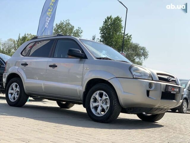 Хендай Туксон, объемом двигателя 2 л и пробегом 196 тыс. км за 7955 $, фото 6 на Automoto.ua