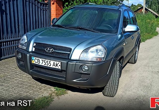 Хендай Туксон, объемом двигателя 2 л и пробегом 209 тыс. км за 8000 $, фото 5 на Automoto.ua