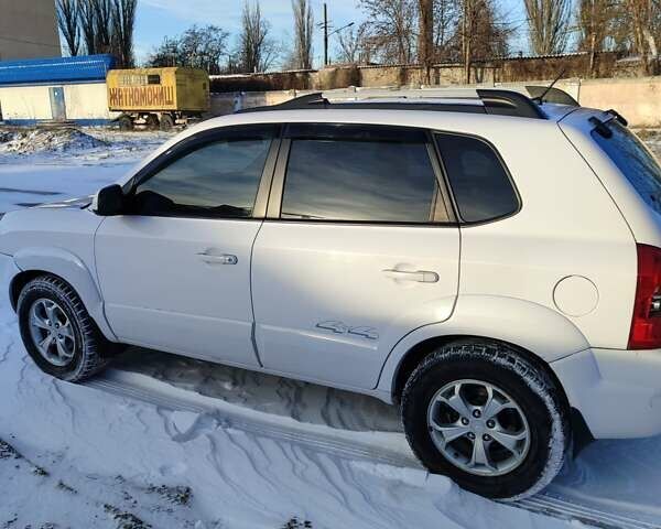 Хендай Туксон, об'ємом двигуна 2 л та пробігом 235 тис. км за 7500 $, фото 9 на Automoto.ua