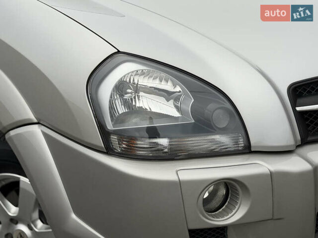 Хендай Туксон, об'ємом двигуна 1.98 л та пробігом 168 тис. км за 8899 $, фото 11 на Automoto.ua