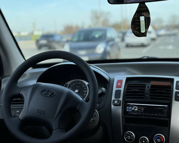 Хендай Туксон, объемом двигателя 2 л и пробегом 225 тыс. км за 8000 $, фото 7 на Automoto.ua