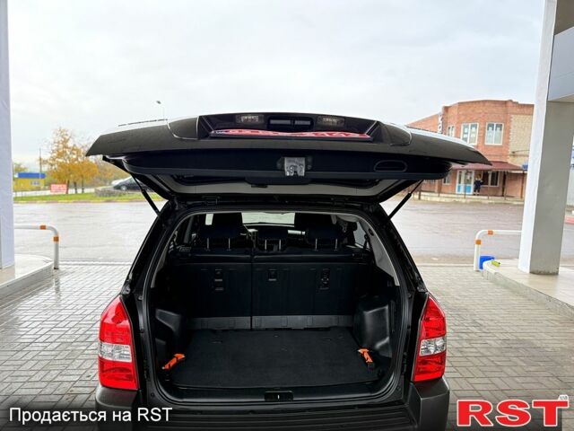 Хендай Туксон 2008 в Вознесенске на Automoto.ua Хендай Туксон, объемом двигателя 2 л и пробегом 257 тыс. км за 7800 $, фото 9 на Automoto.ua