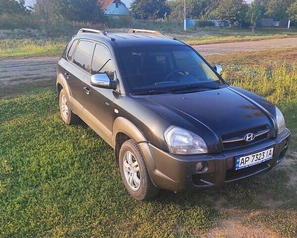 Хендай Туксон, объемом двигателя 1.99 л и пробегом 230 тыс. км за 6000 $, фото 2 на Automoto.ua