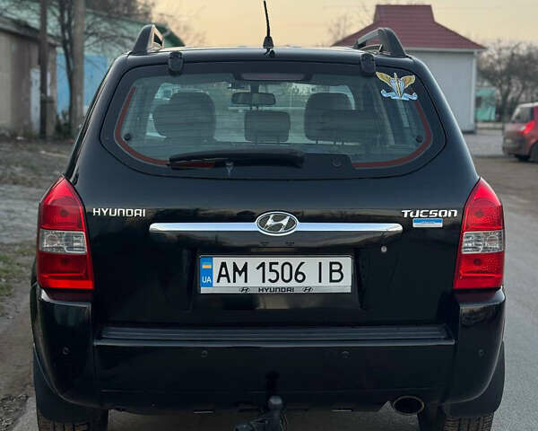 Хендай Туксон, объемом двигателя 2 л и пробегом 360 тыс. км за 6300 $, фото 3 на Automoto.ua