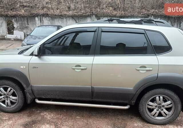 Хендай Туксон, об'ємом двигуна 2 л та пробігом 96 тис. км за 8500 $, фото 2 на Automoto.ua