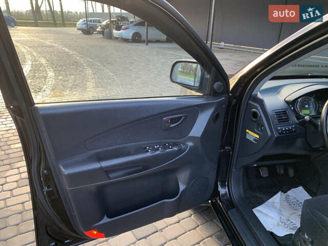 Хендай Туксон, об'ємом двигуна 0 л та пробігом 208 тис. км за 7600 $, фото 7 на Automoto.ua