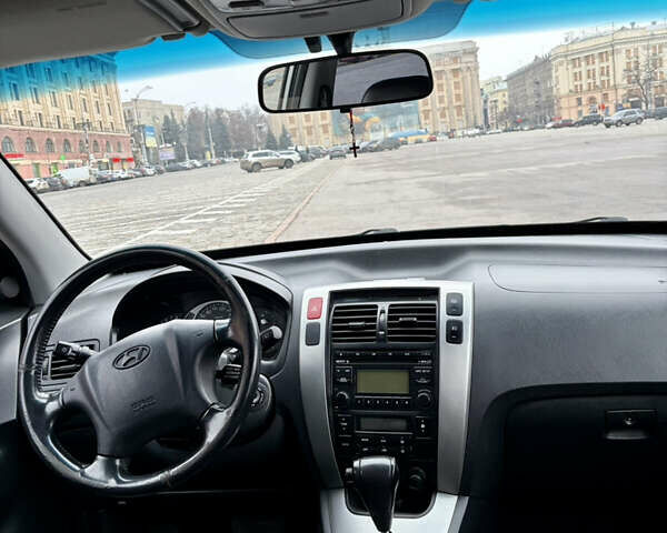 Хендай Туксон, объемом двигателя 2.66 л и пробегом 259 тыс. км за 9200 $, фото 4 на Automoto.ua