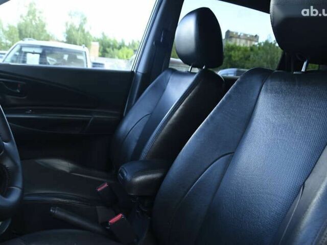 Хендай Туксон, об'ємом двигуна 2 л та пробігом 201 тис. км за 8300 $, фото 14 на Automoto.ua