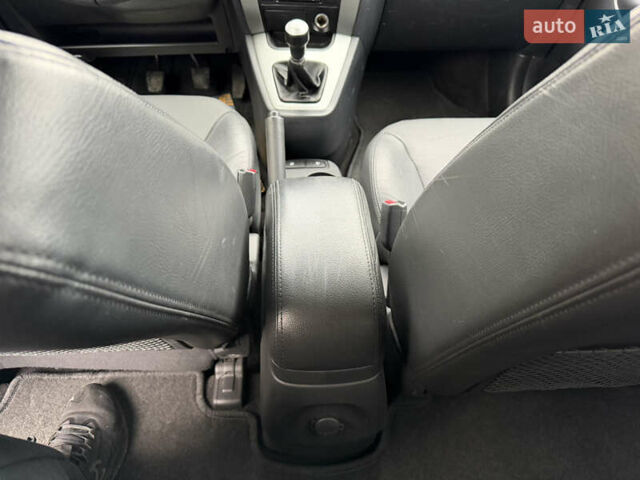 Хендай Туксон, об'ємом двигуна 1.98 л та пробігом 168 тис. км за 8899 $, фото 69 на Automoto.ua