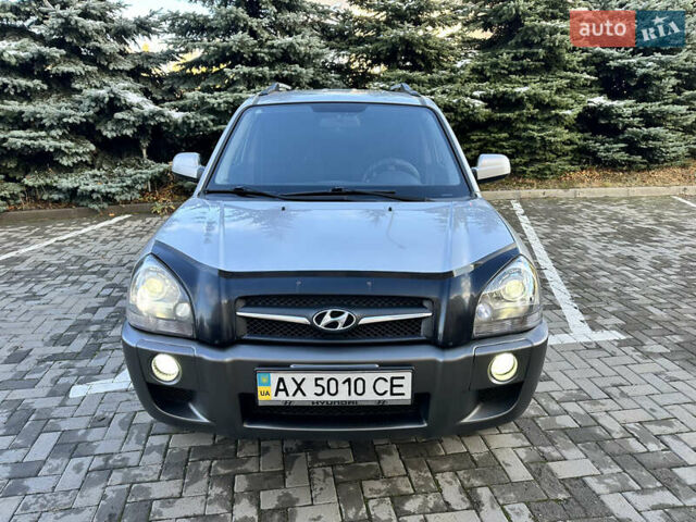 Хендай Туксон, объемом двигателя 2 л и пробегом 172 тыс. км за 8400 $, фото 7 на Automoto.ua