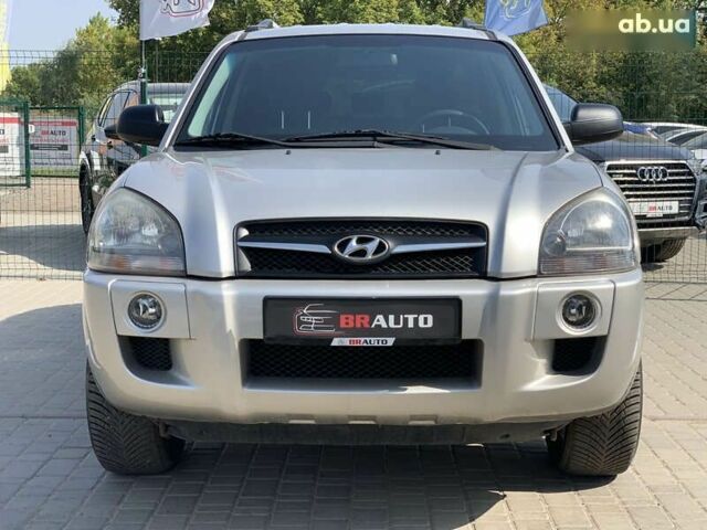 Хендай Туксон, объемом двигателя 2 л и пробегом 196 тыс. км за 7955 $, фото 4 на Automoto.ua