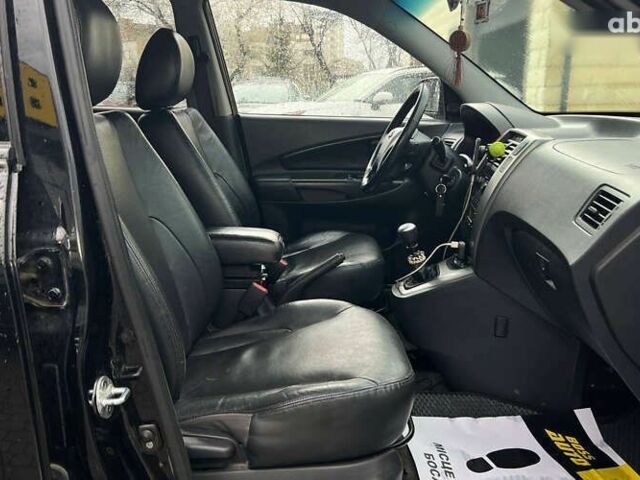 Хендай Туксон, объемом двигателя 2 л и пробегом 244 тыс. км за 9200 $, фото 20 на Automoto.ua