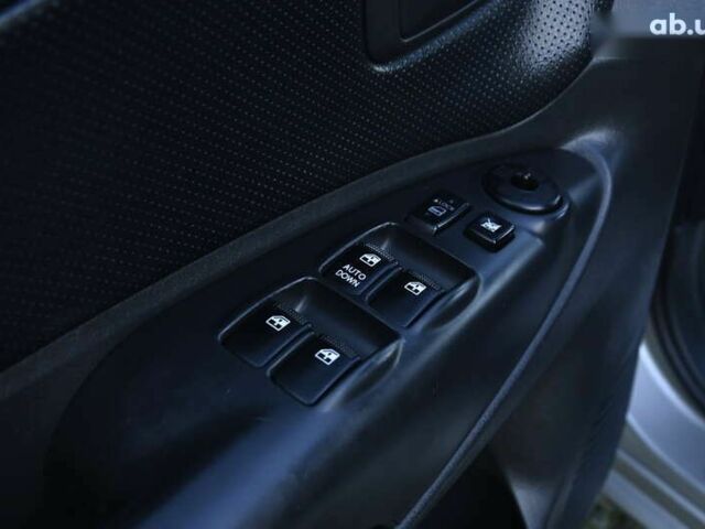 Хендай Туксон, об'ємом двигуна 2 л та пробігом 201 тис. км за 8300 $, фото 10 на Automoto.ua