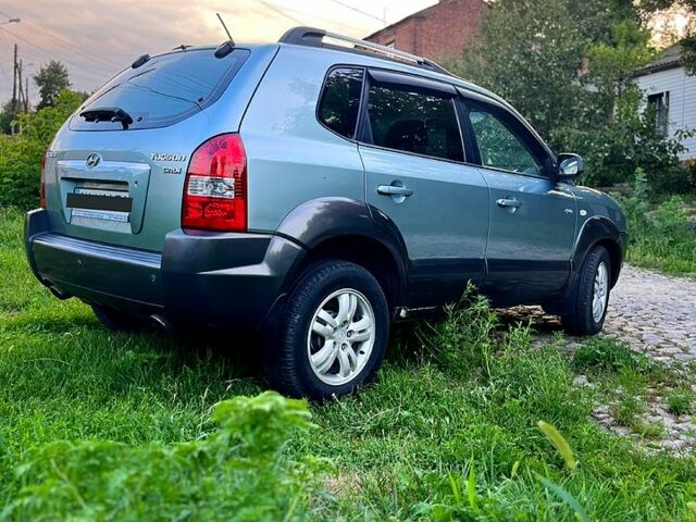 Хендай Туксон, объемом двигателя 2 л и пробегом 315 тыс. км за 7499 $, фото 6 на Automoto.ua
