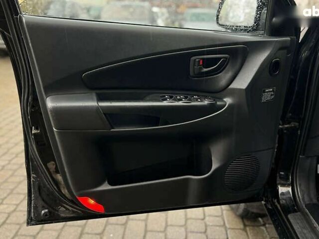 Хендай Туксон, объемом двигателя 2 л и пробегом 244 тыс. км за 9200 $, фото 6 на Automoto.ua