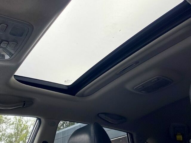 Хендай Туксон, объемом двигателя 2 л и пробегом 192 тыс. км за 4150 $, фото 4 на Automoto.ua