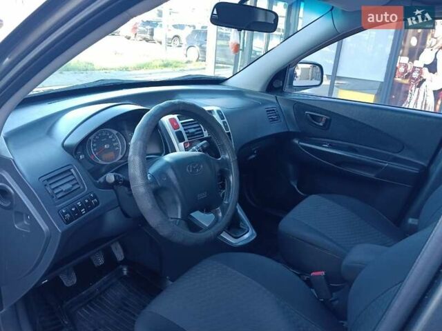 Хендай Туксон, объемом двигателя 2 л и пробегом 216 тыс. км за 8200 $, фото 2 на Automoto.ua