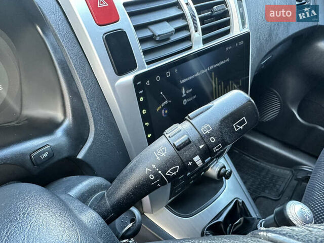 Хендай Туксон, объемом двигателя 2 л и пробегом 172 тыс. км за 8400 $, фото 19 на Automoto.ua