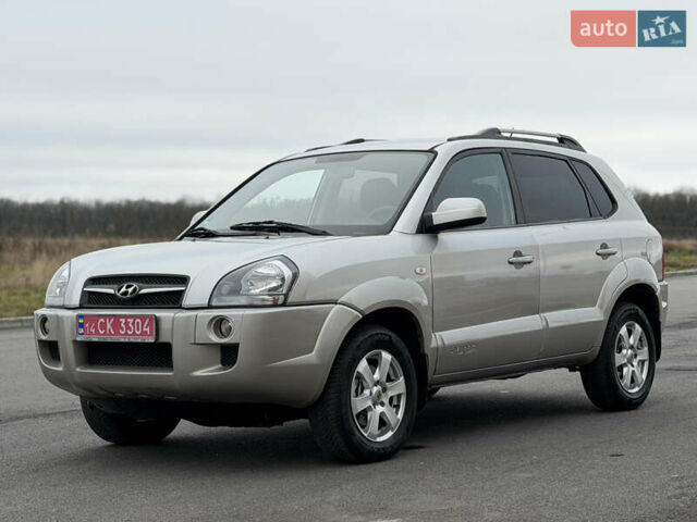 Хендай Туксон, об'ємом двигуна 1.98 л та пробігом 168 тис. км за 8899 $, фото 6 на Automoto.ua