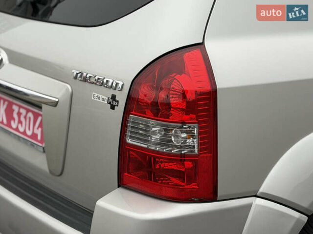Хендай Туксон, об'ємом двигуна 1.98 л та пробігом 168 тис. км за 8899 $, фото 20 на Automoto.ua